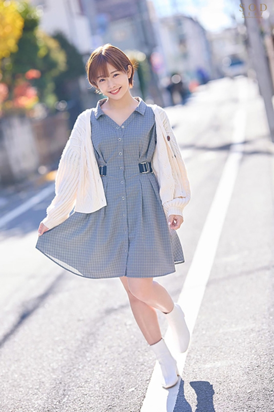 紗倉まなが女性慣れしていない童貞くんの家を訪れ優しくエッチにリードしちゃいました!
